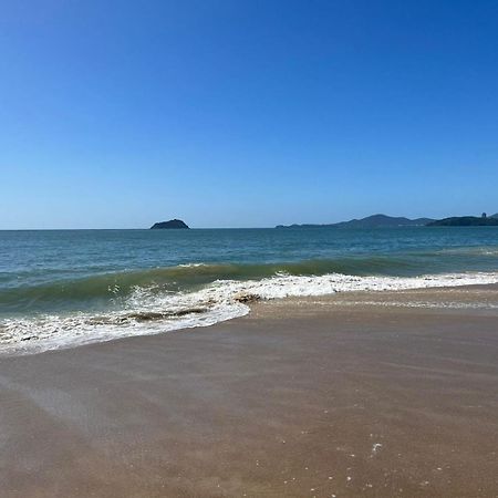 Ape Estilo Resort C/ Pe Na Areia E Vista Mar, Proximo Ao Beto Carrero Picarras Ngoại thất bức ảnh